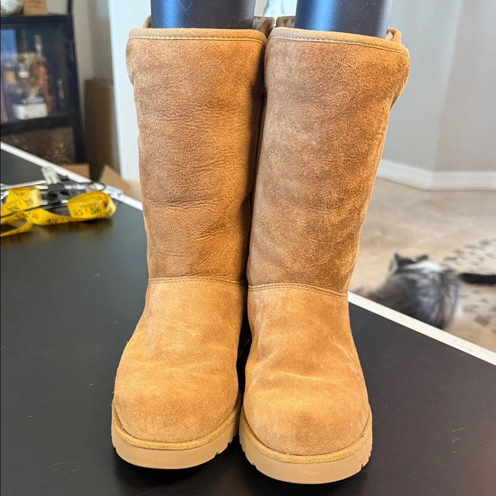 UGG Classic Tall Boots Chestnut Suede Sheepskin Women’s Size 6 NWOB Cozy Winter